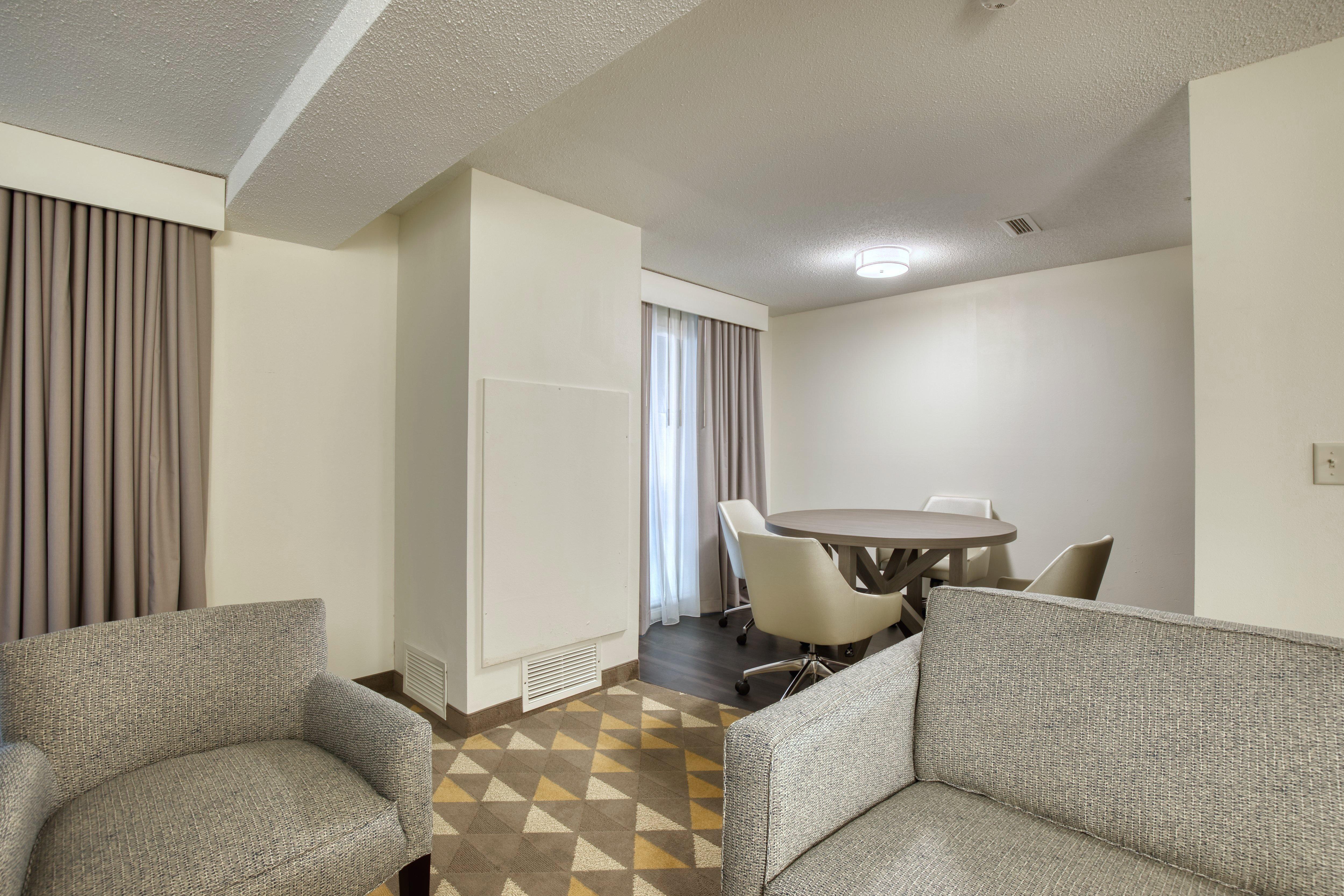 Holiday Inn Hotel & Suites Madison West - Middleton By Ihg Экстерьер фото