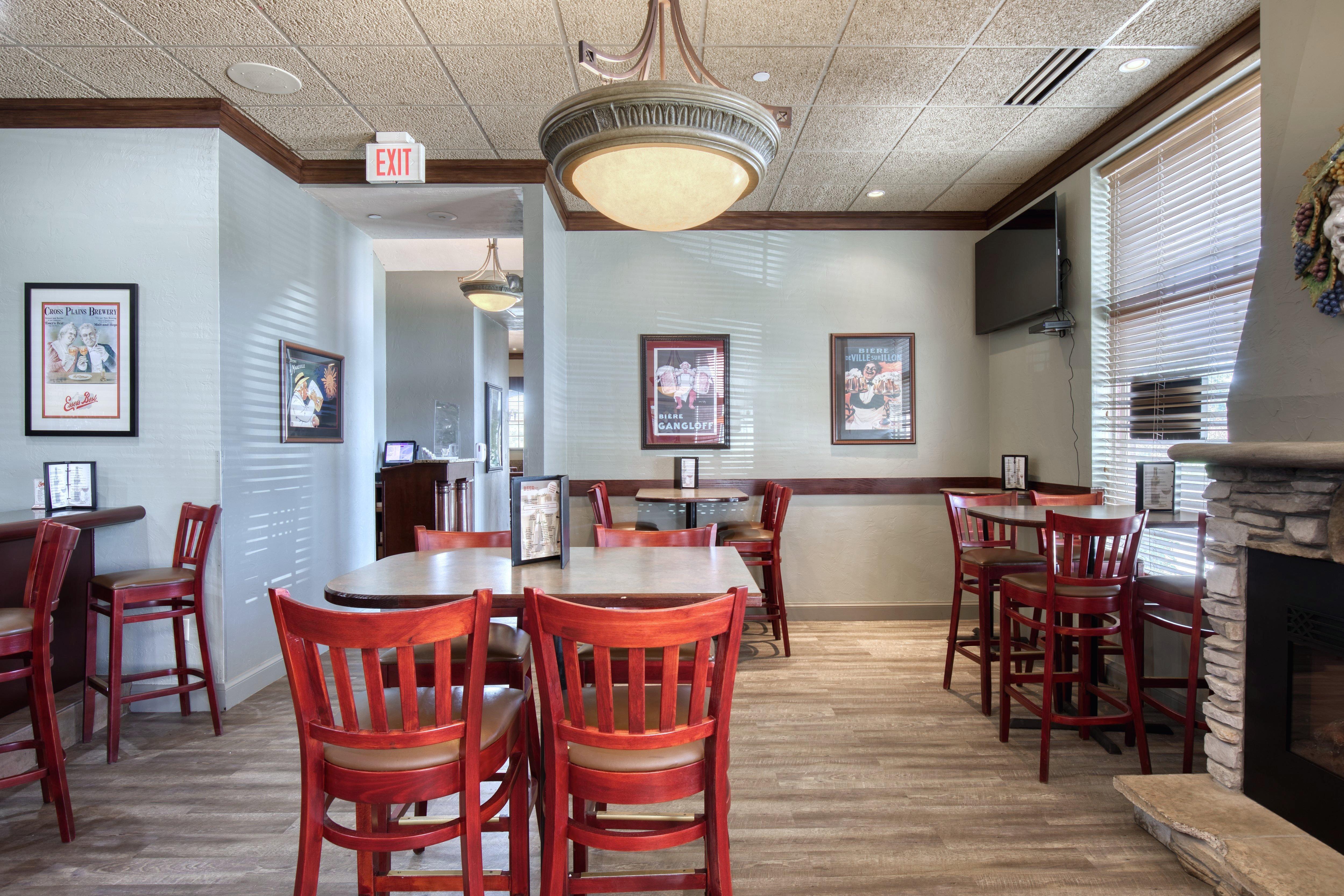 Holiday Inn Hotel & Suites Madison West - Middleton By Ihg Экстерьер фото