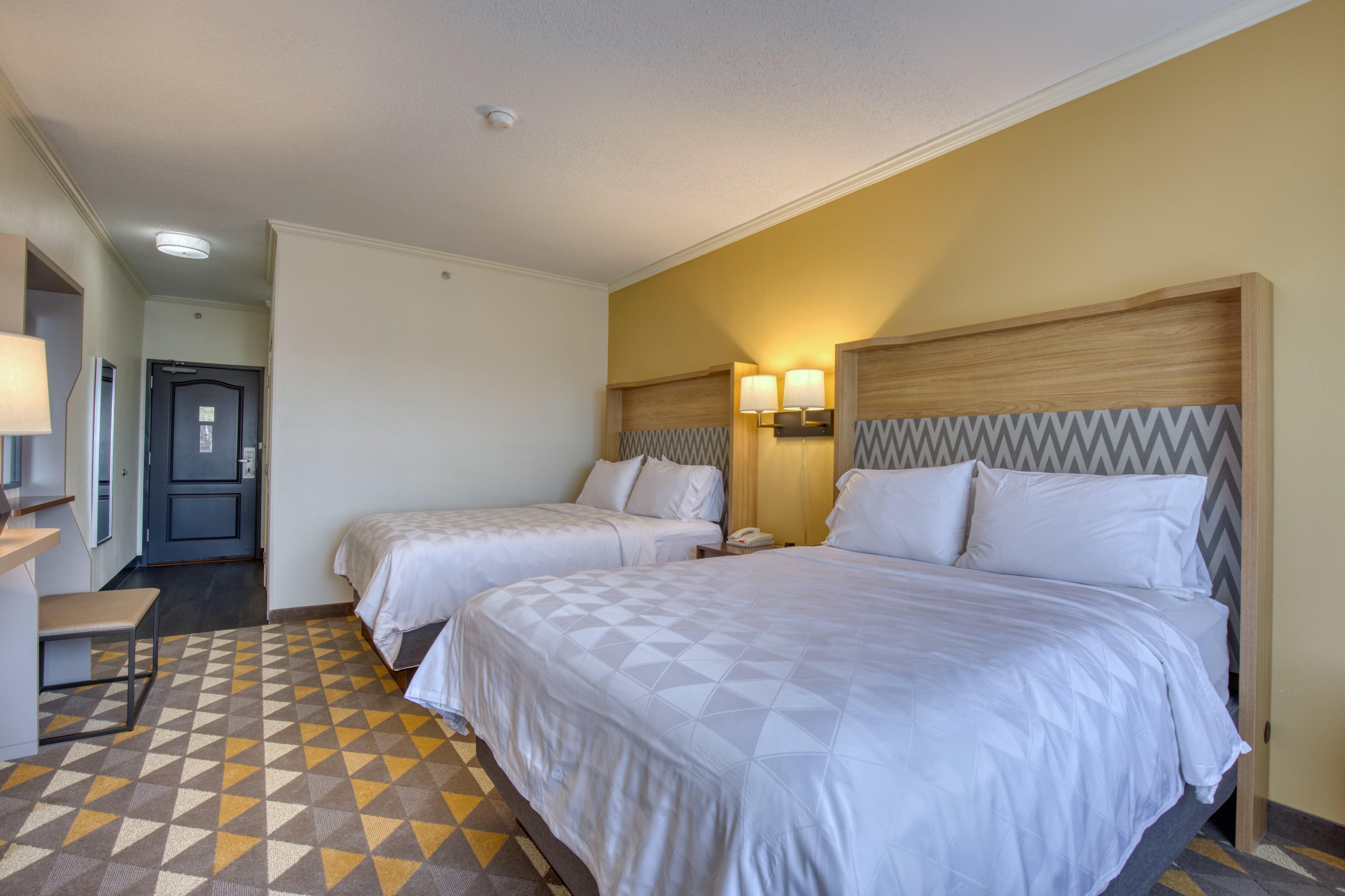 Holiday Inn Hotel & Suites Madison West - Middleton By Ihg Экстерьер фото
