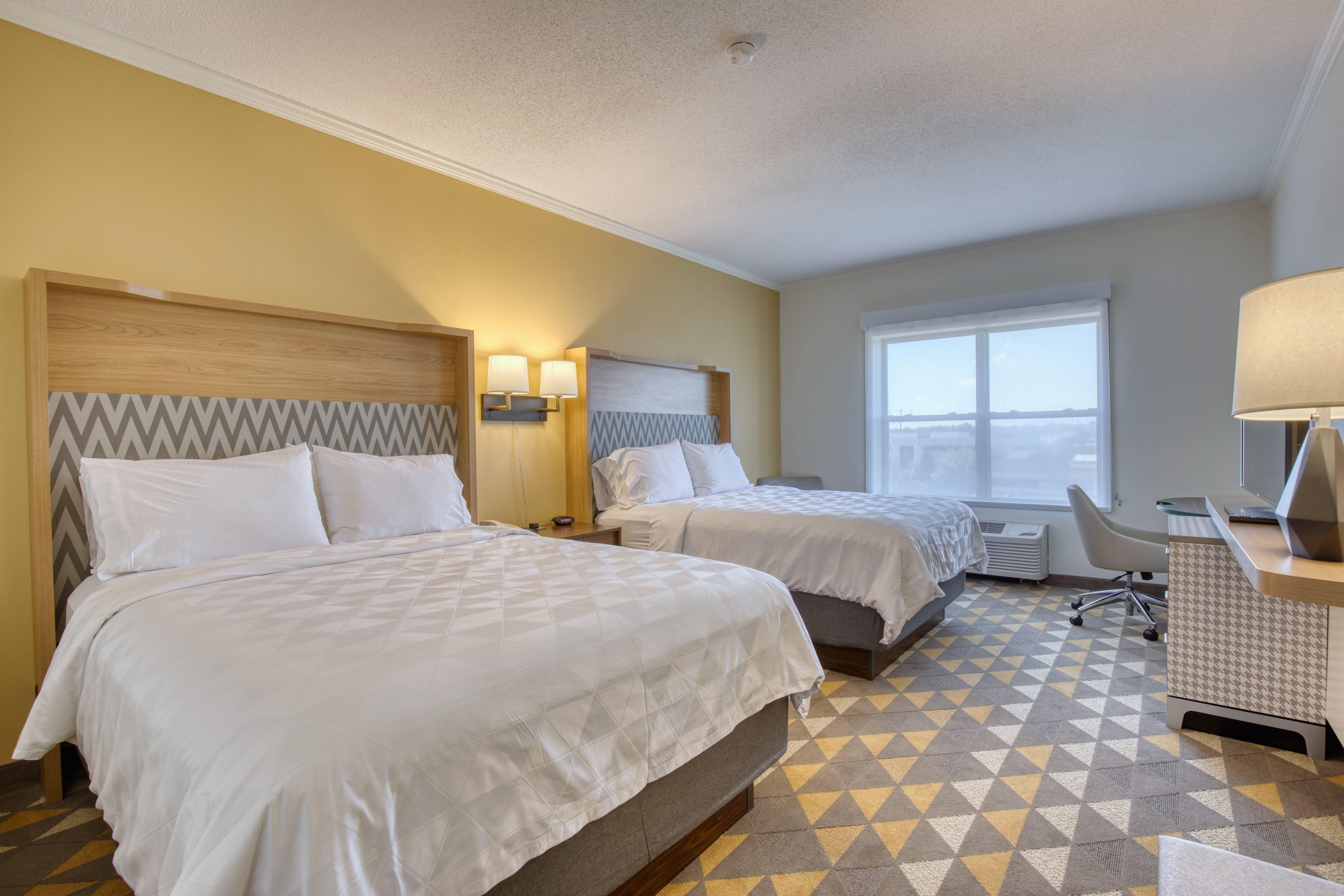 Holiday Inn Hotel & Suites Madison West - Middleton By Ihg Экстерьер фото