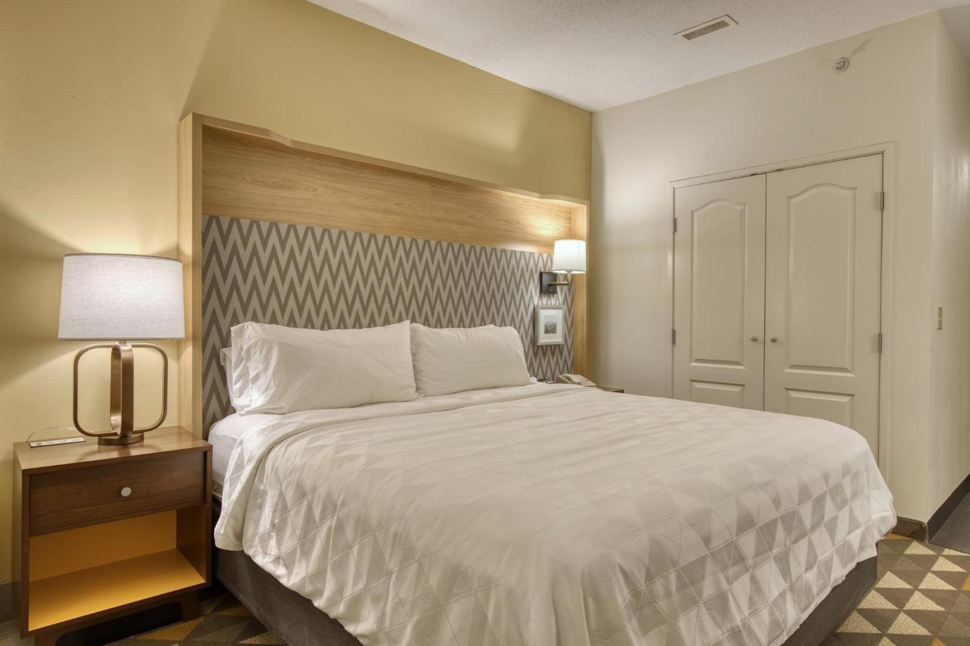 Holiday Inn Hotel & Suites Madison West - Middleton By Ihg Экстерьер фото