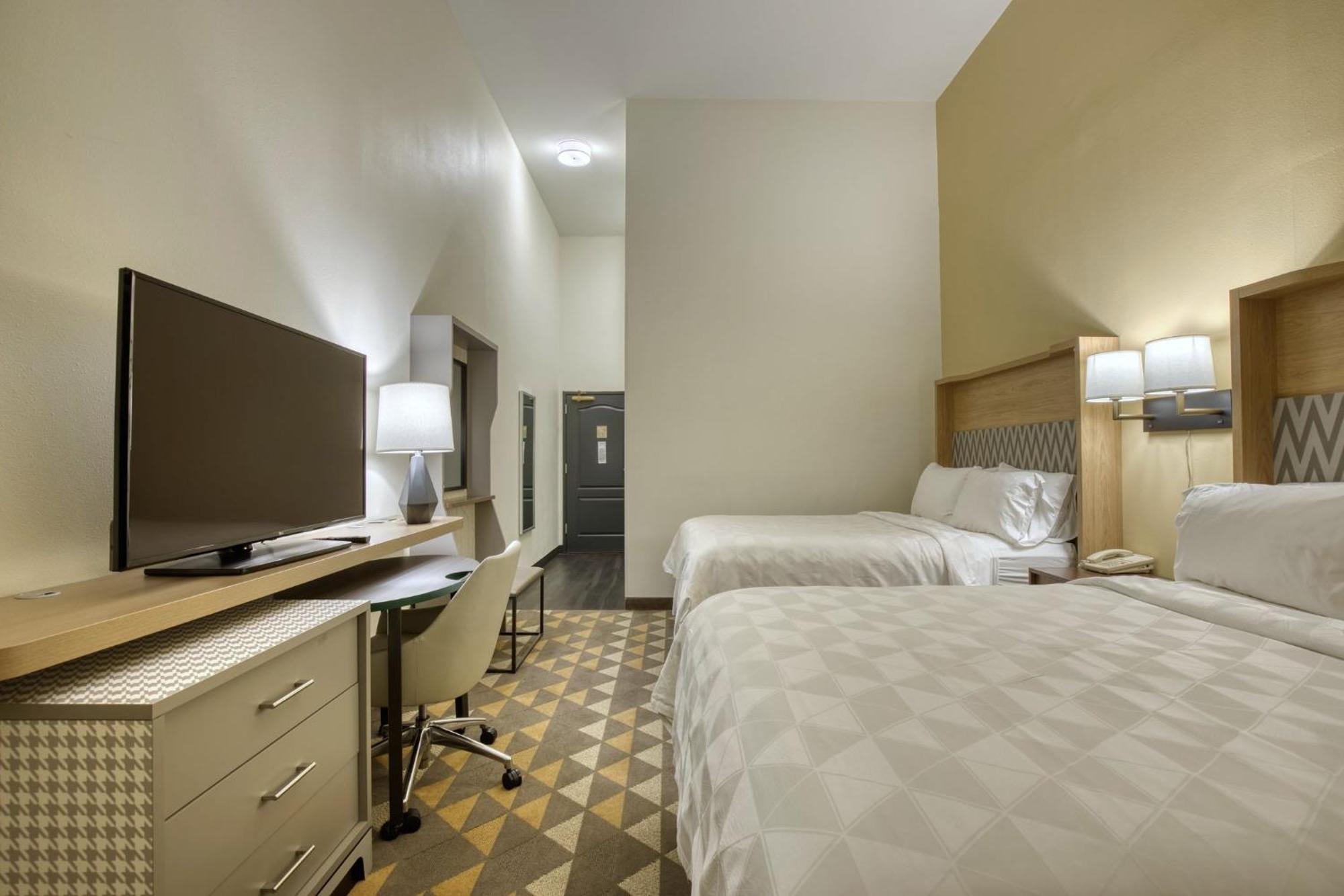 Holiday Inn Hotel & Suites Madison West - Middleton By Ihg Экстерьер фото